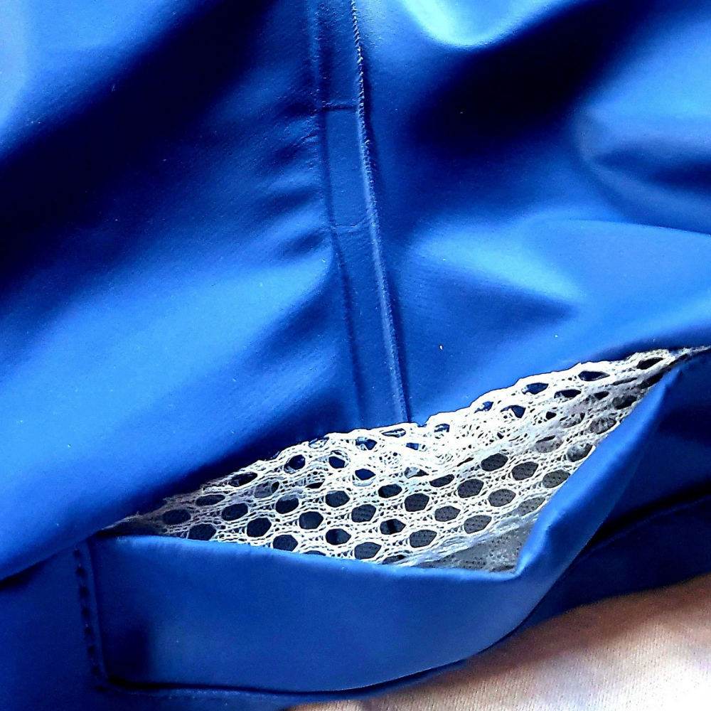 wawets milking gown with underarm ventilation